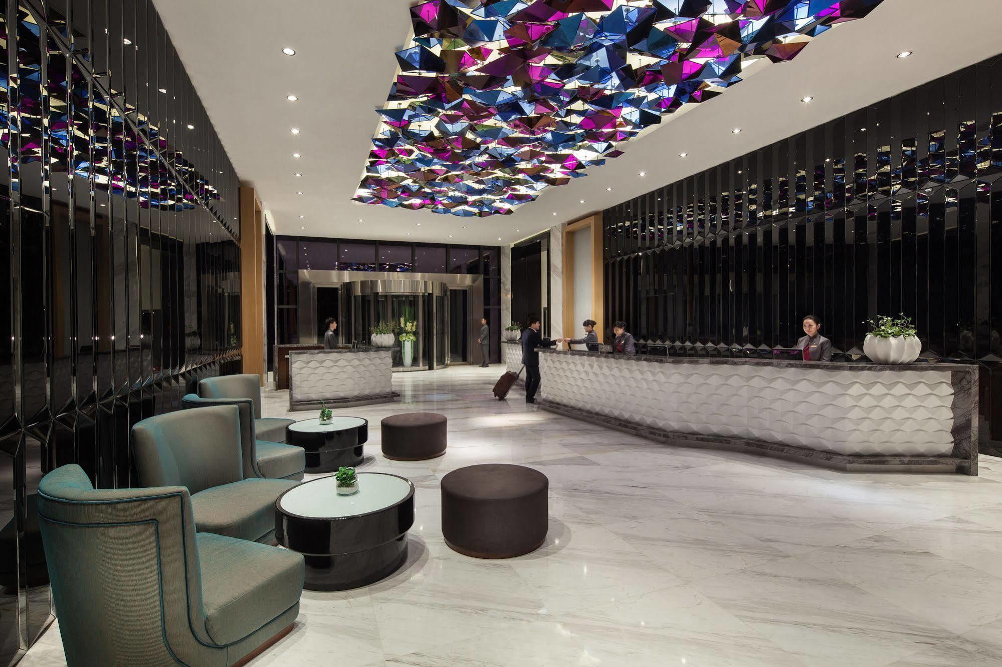M Hotel Chengdu Zewnętrze zdjęcie